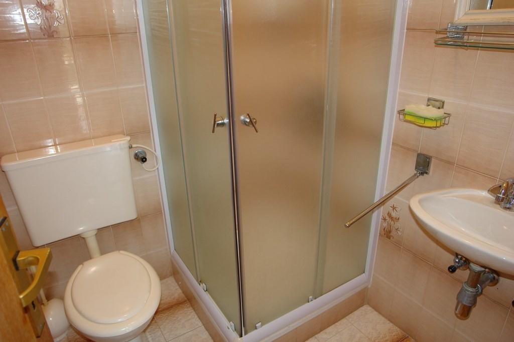 Beautiful Apartment In Crikvenica With Kitchen Kamer foto