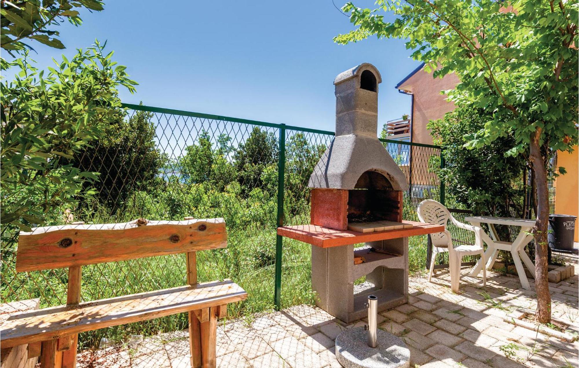 Beautiful Apartment In Crikvenica With Kitchen Buitenkant foto