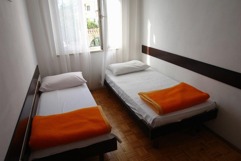 Beautiful Apartment In Crikvenica With Kitchen Kamer foto