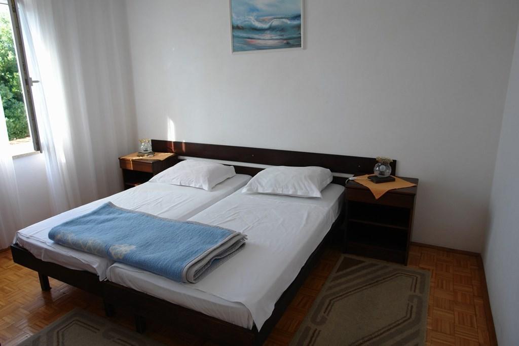 Beautiful Apartment In Crikvenica With Kitchen Kamer foto