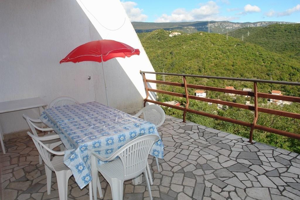 Beautiful Apartment In Crikvenica With Kitchen Kamer foto