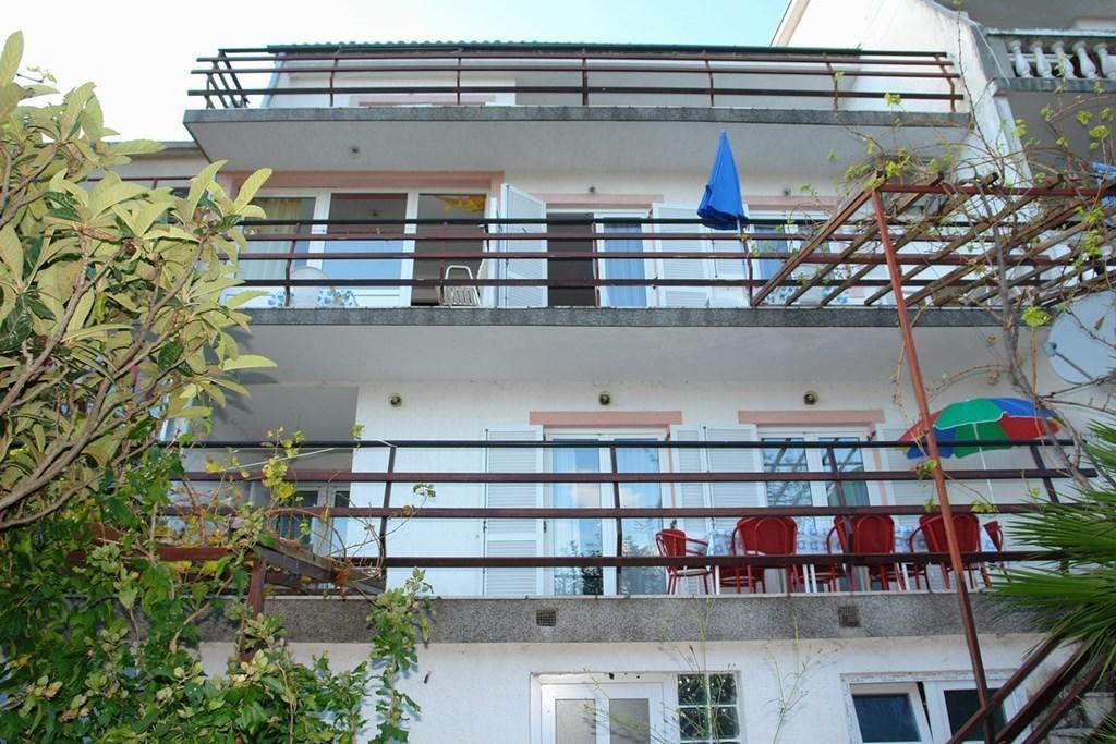 Beautiful Apartment In Crikvenica With Kitchen Kamer foto